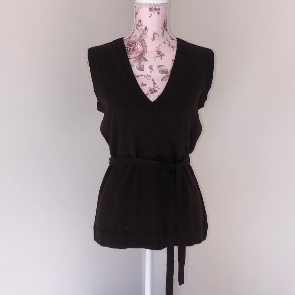 Brown sweater tank.